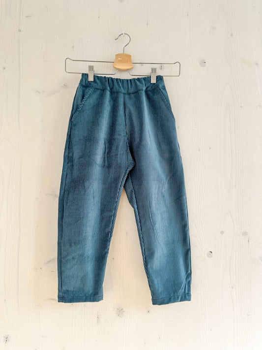 Cordhose Blau & Grüntöne