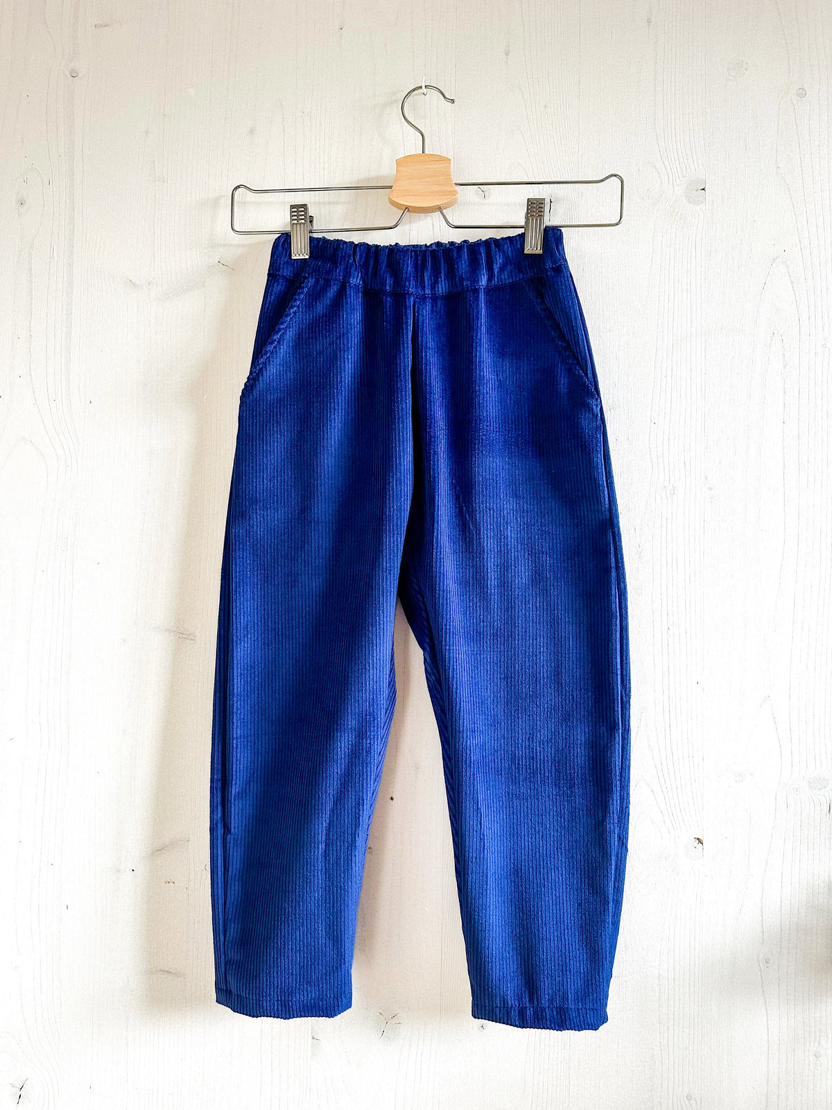 Cordhose Blau & Grüntöne
