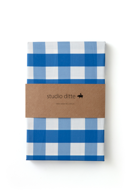 Fixleintuch gingham cobalt blue bettwäsche studio ditte eli-ju