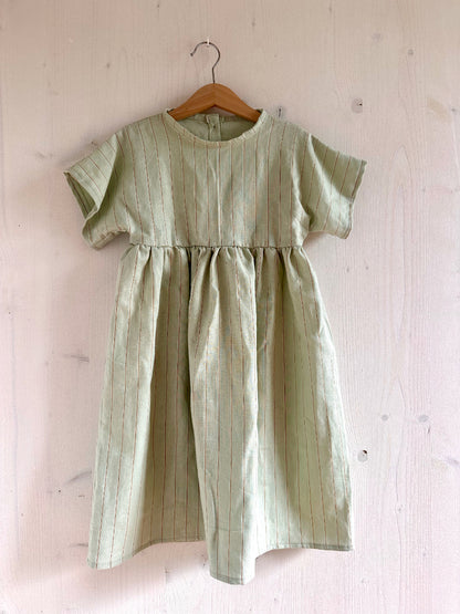 Robe en lin pastel