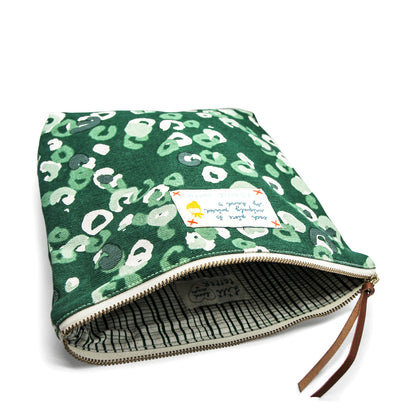 Pouch Leo