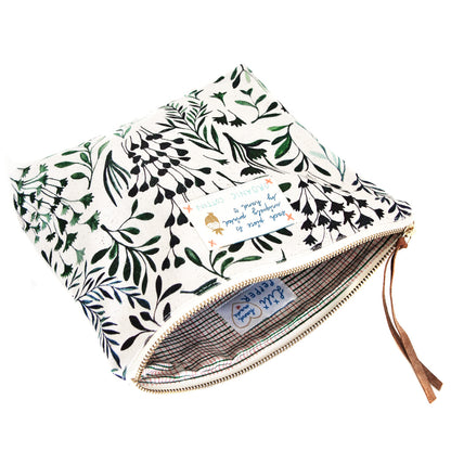 Pouch Green Leaves
