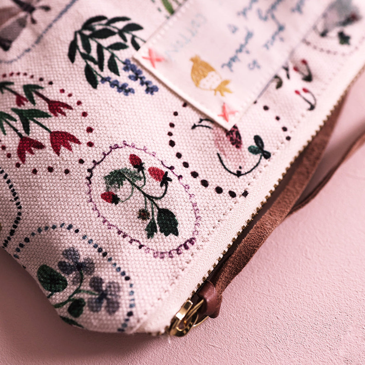 Pouch Hello Spring