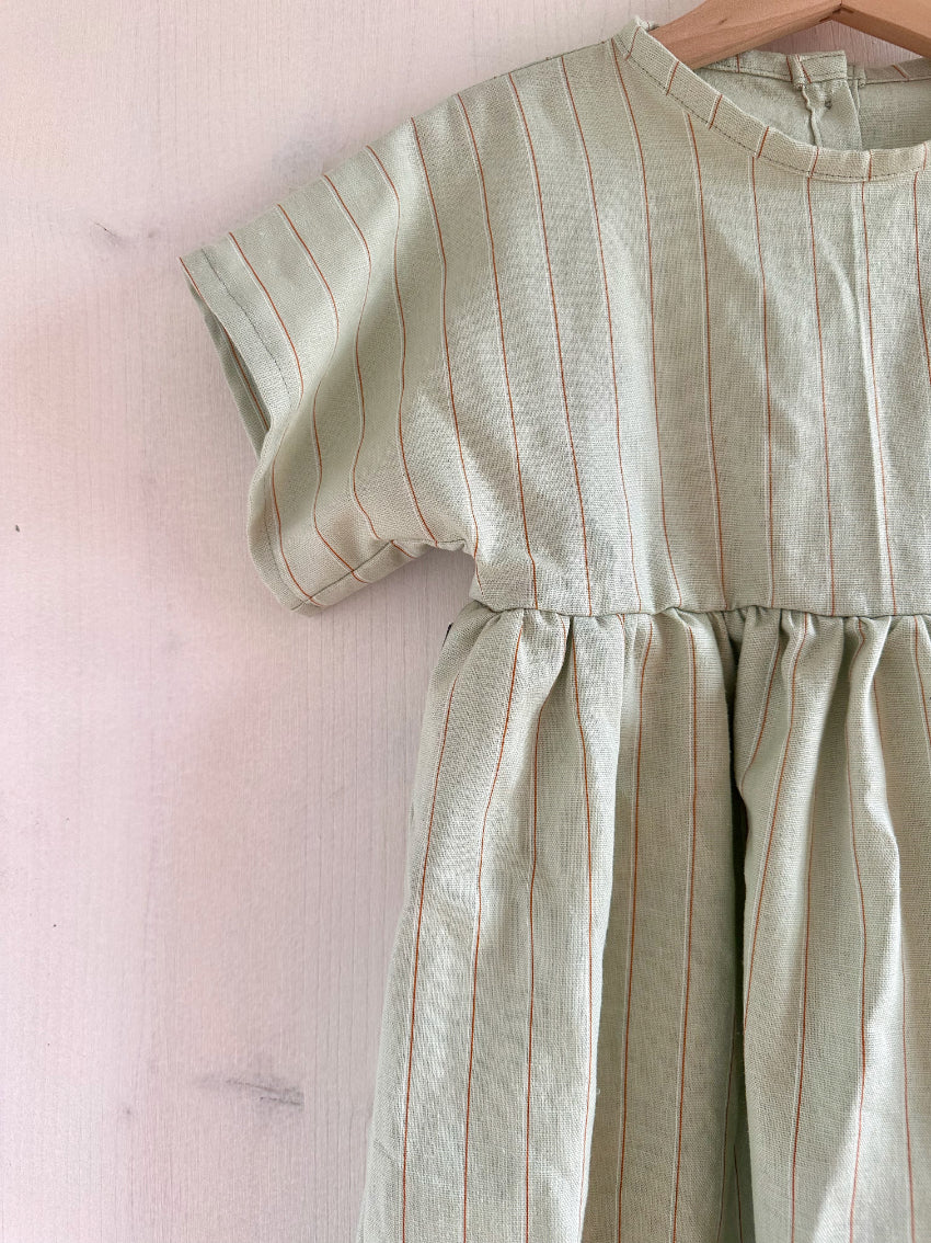 Robe en lin pastel