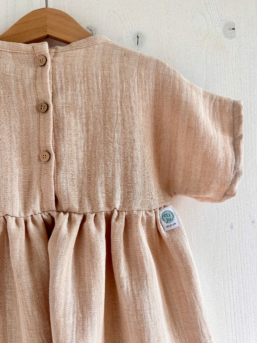 Robe en mousseline couleur naturelle