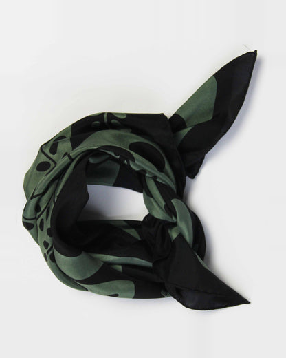 Seidenfoulard-les-belles-vagabones-eli-ju-peace-and-love-halstuch