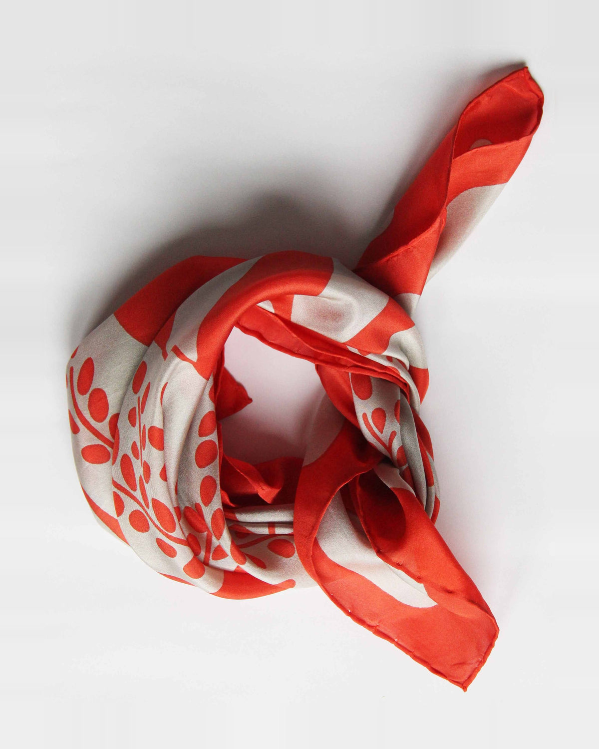 seidenfoulard-halstuch-les-belles-vagabondes-eli-ju-peace-and-love