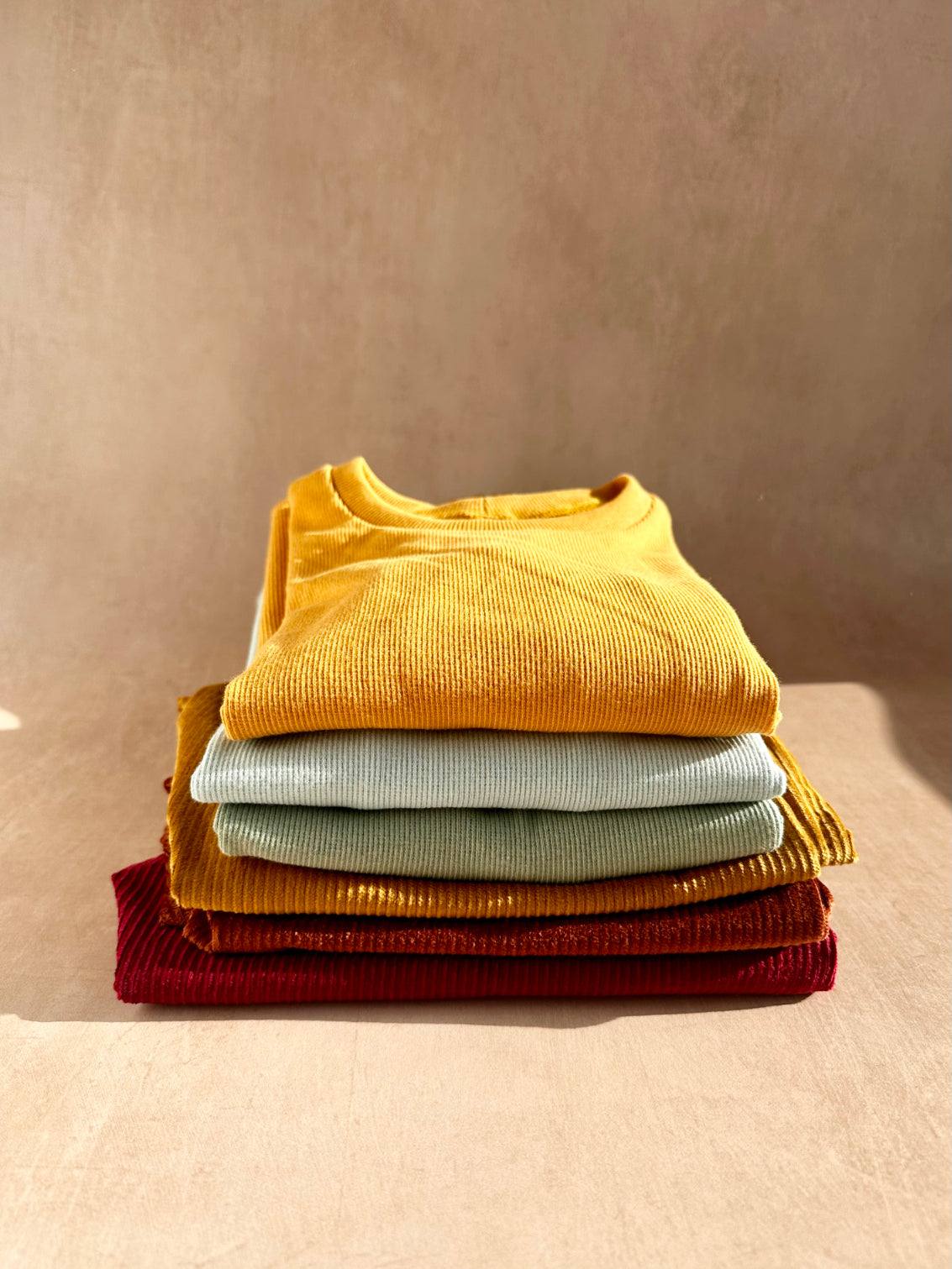 Ribbed long-sleeve shirt
